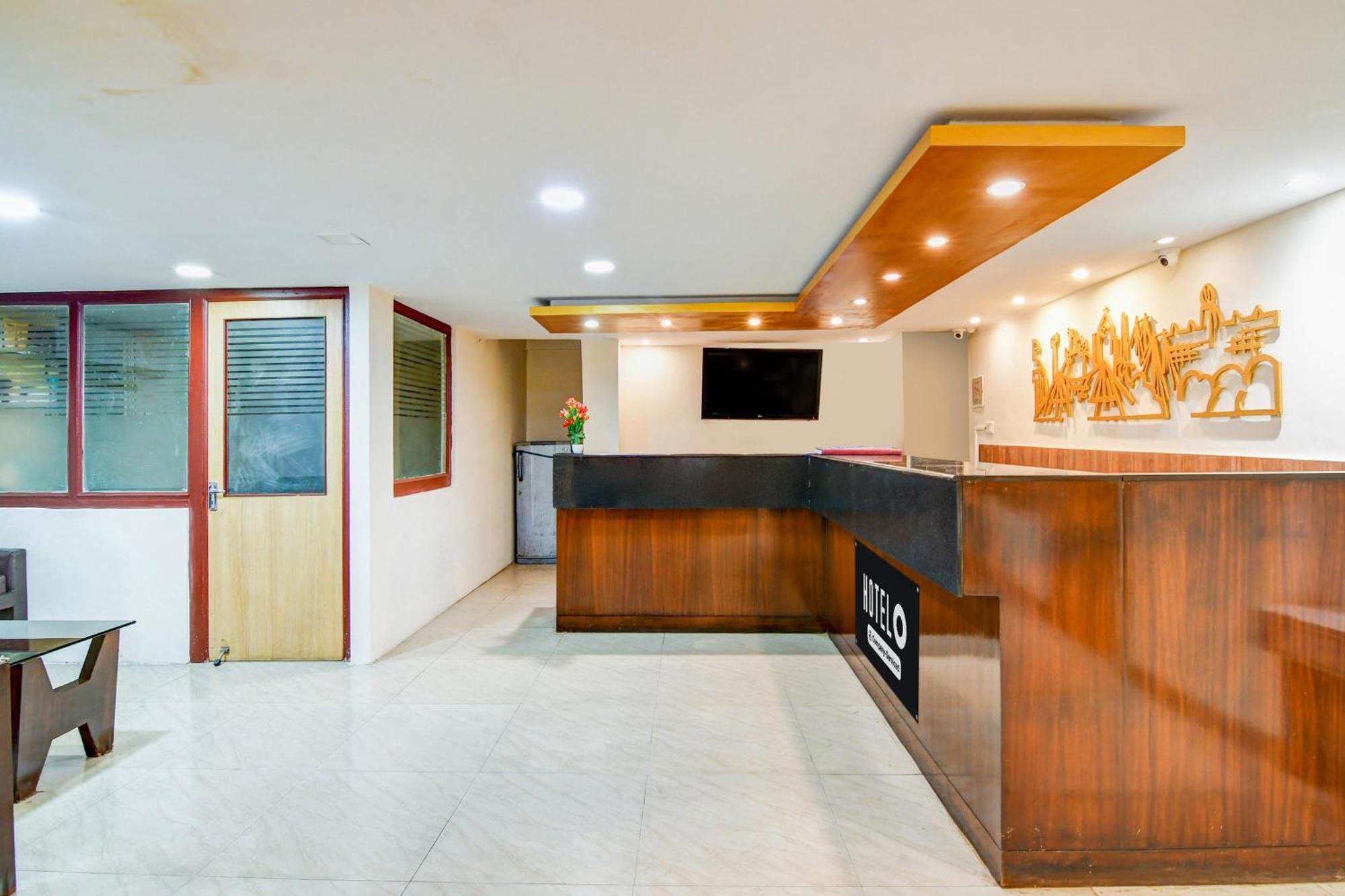 Super Hotel O Sarat Bose Road Formerly Shree Guest House Calcutta Buitenkant foto